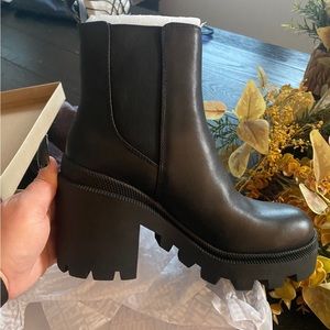 Steve Madden Roxie Black Leather Boots